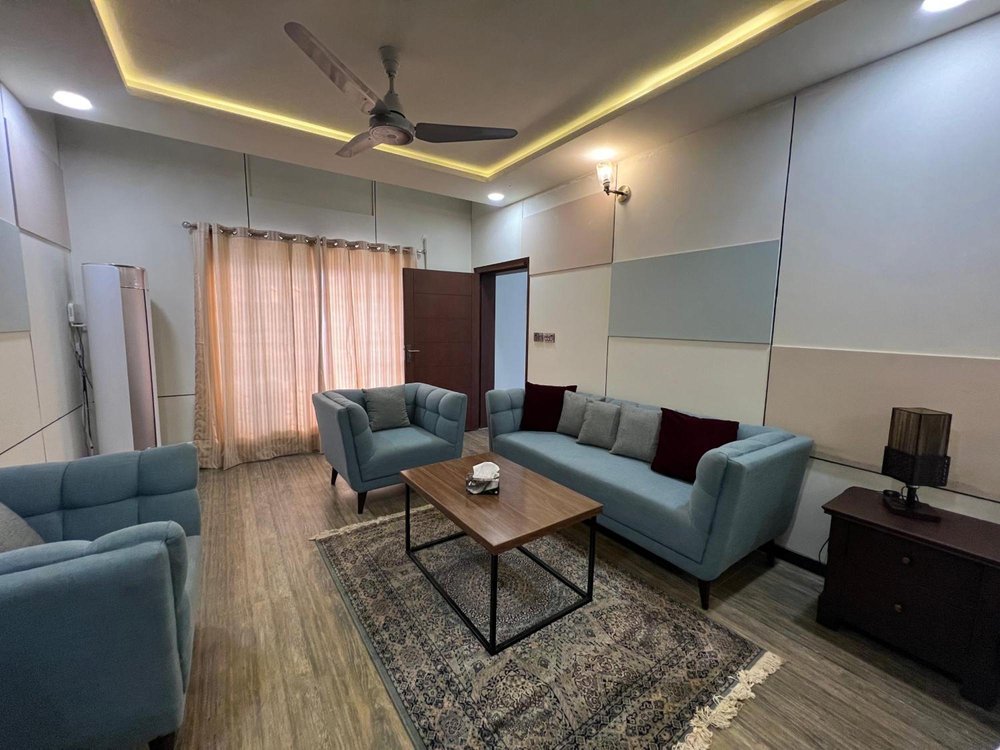 Deluxe King Room In Silverscape Residence Rawalpindi Exterior photo